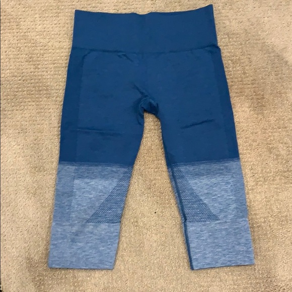 Lululemon Cropped Leggings - Picture 2 of 3